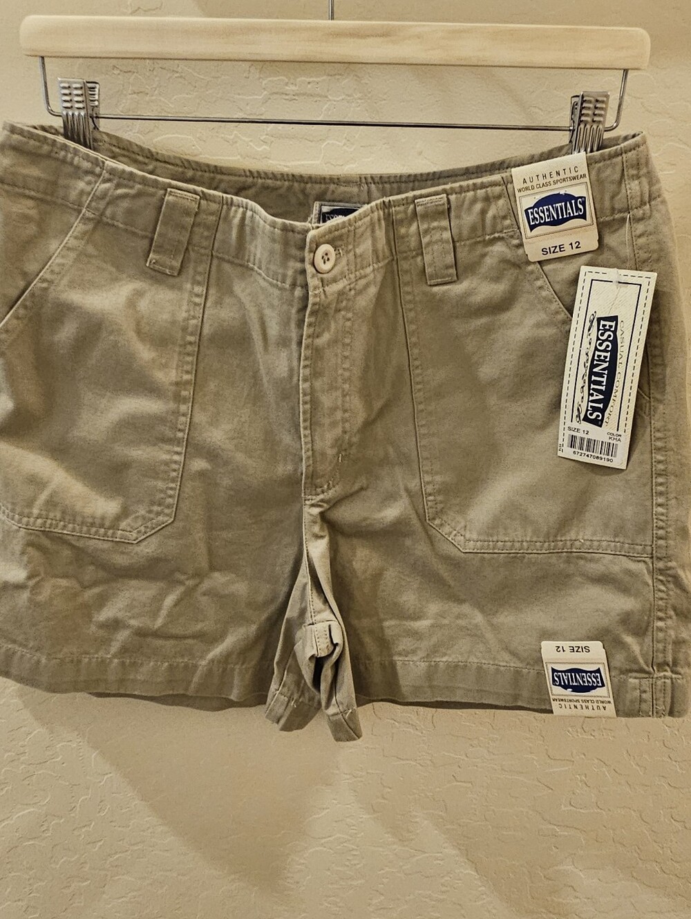 Essentials Womens Khaki Chino Flat Front Canvas Shorts NWT Sz 12